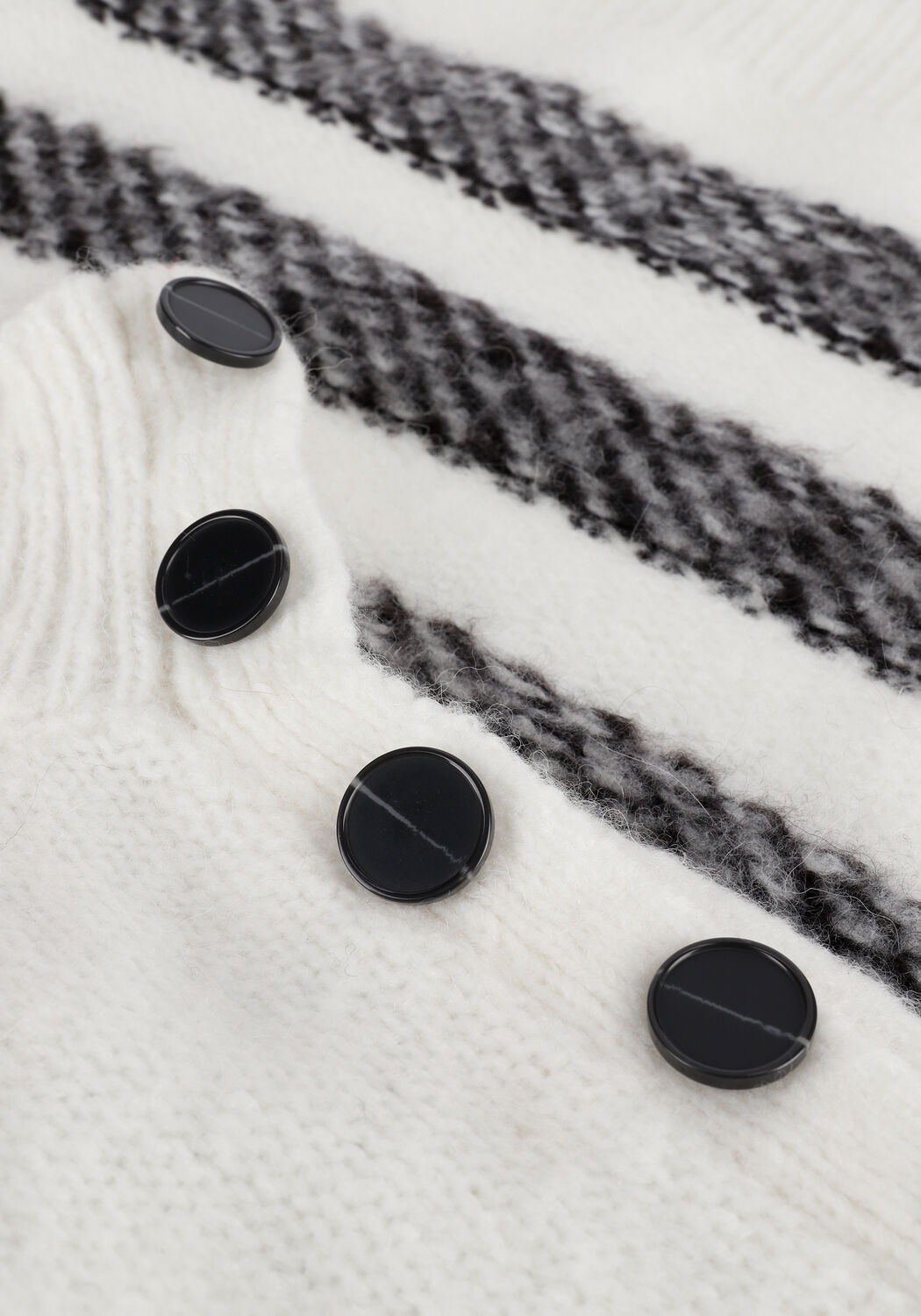 Wei&szlig;e MKT STUDIO Rollkragenpullover KITTYA - large