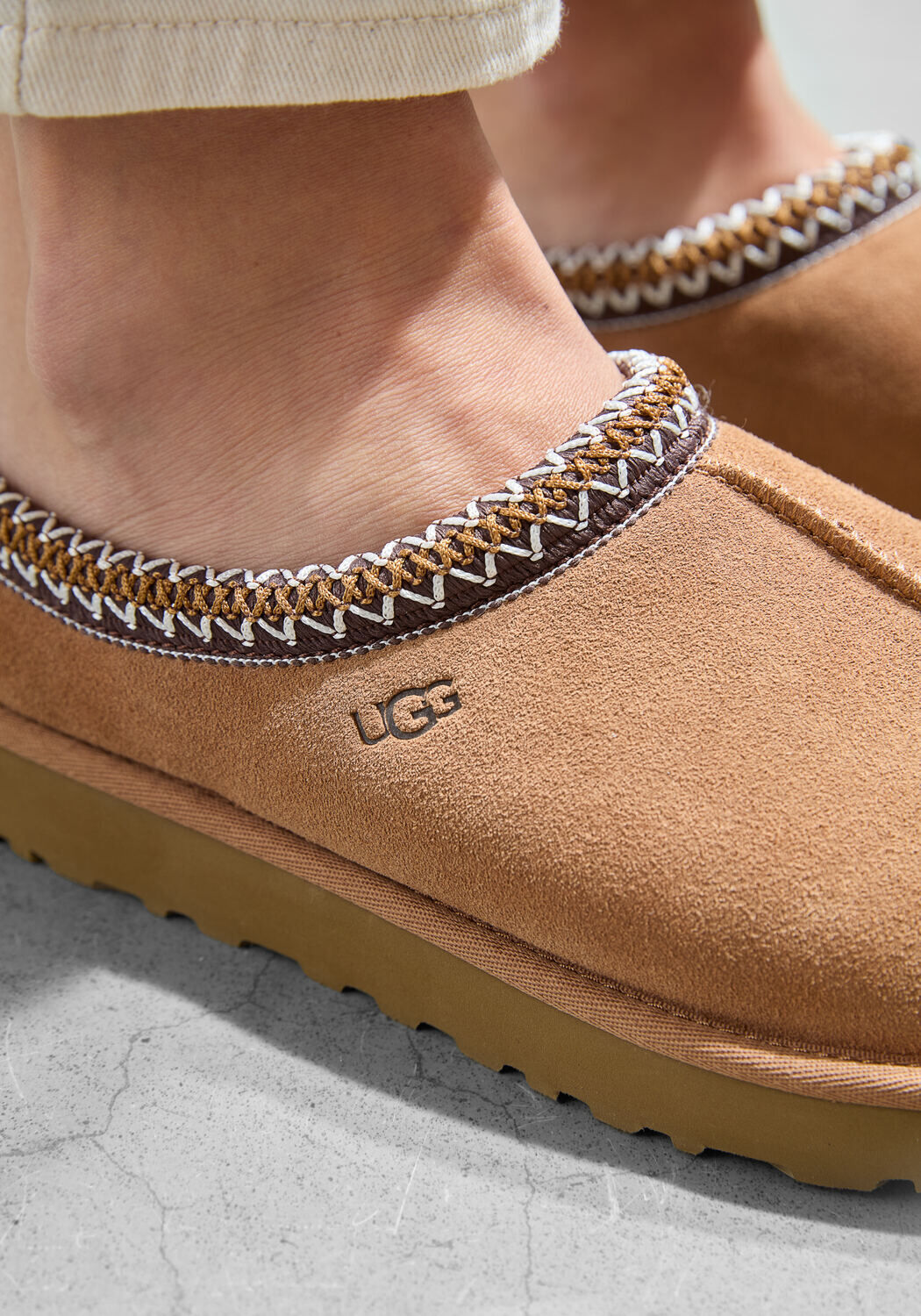 Cognacfarbene UGG Slipper M TASMAN - large