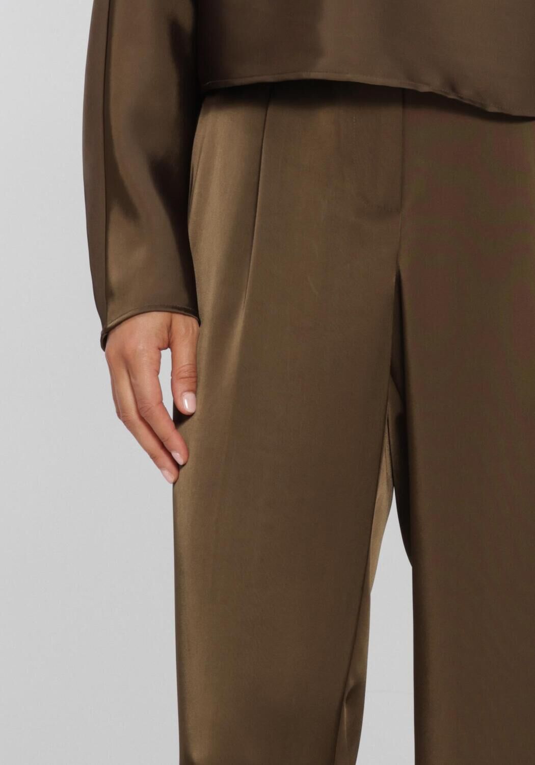 Olive DANTE6 Weite Hose JULES BOLD SATIN SMART PANTS - large