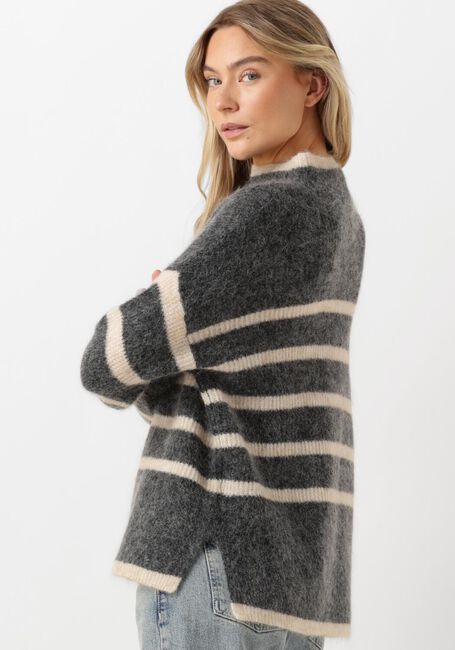 Graue SECOND FEMALE Pullover OVALIS KNIT T-NECK - large