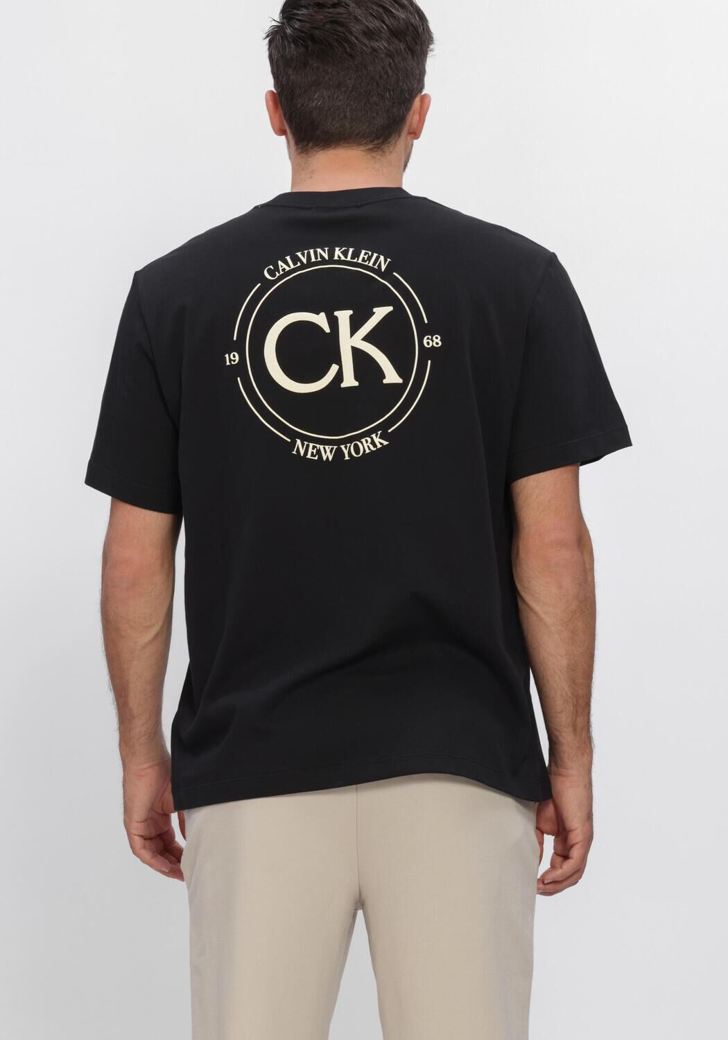 Schwarze CALVIN KLEIN T-shirt 20S APRIL GRAPHIC SEASONAL FASHI - large