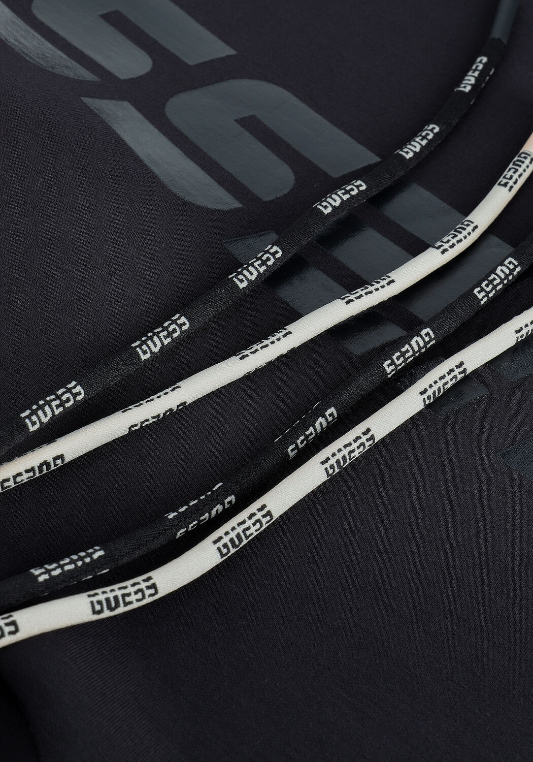 Schwarze GUESS Sweatshirt ALLIE HOODED SCUBA SWEATSHIRT - large