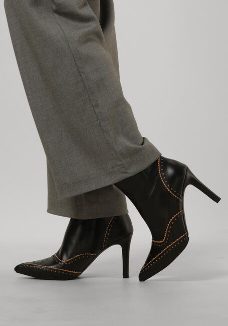 Schwarze LODI Stiefeletten RUMINA - large