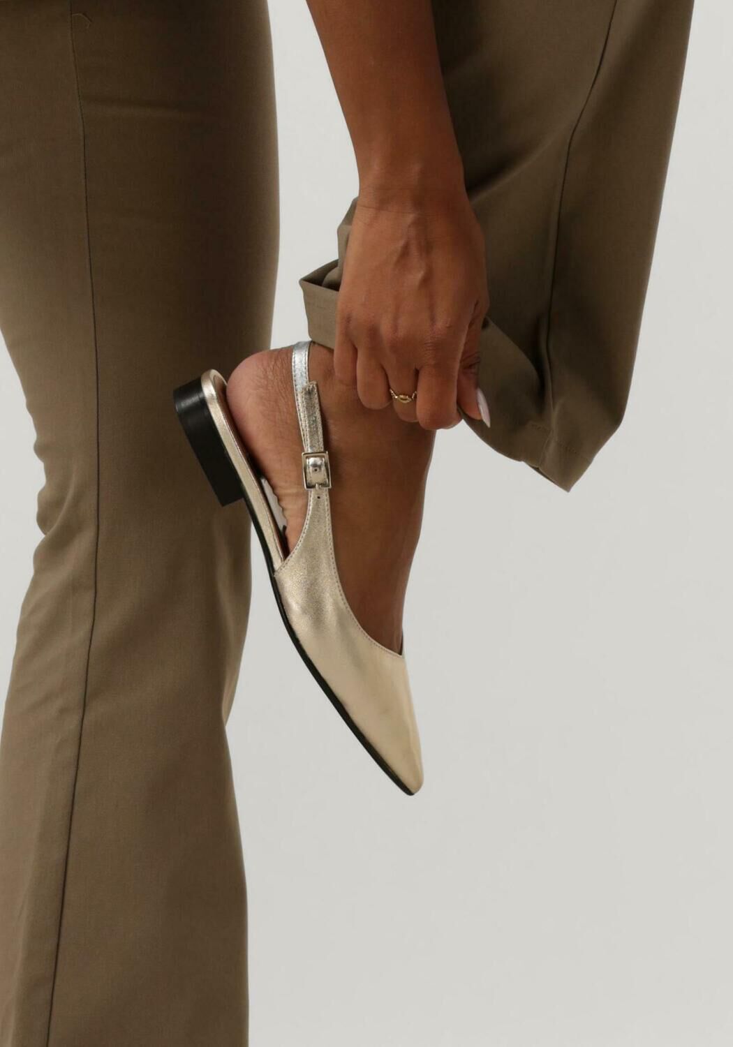 Goldfarbene NOTRE-V Slingbacks 08-231 - large