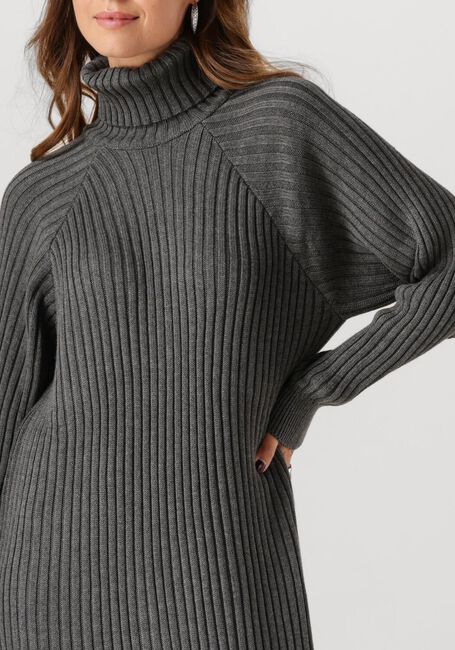 Graue Y.A.S. Midikleid YASMAVI KNIT MIDI ROLLNECK DRESS - large