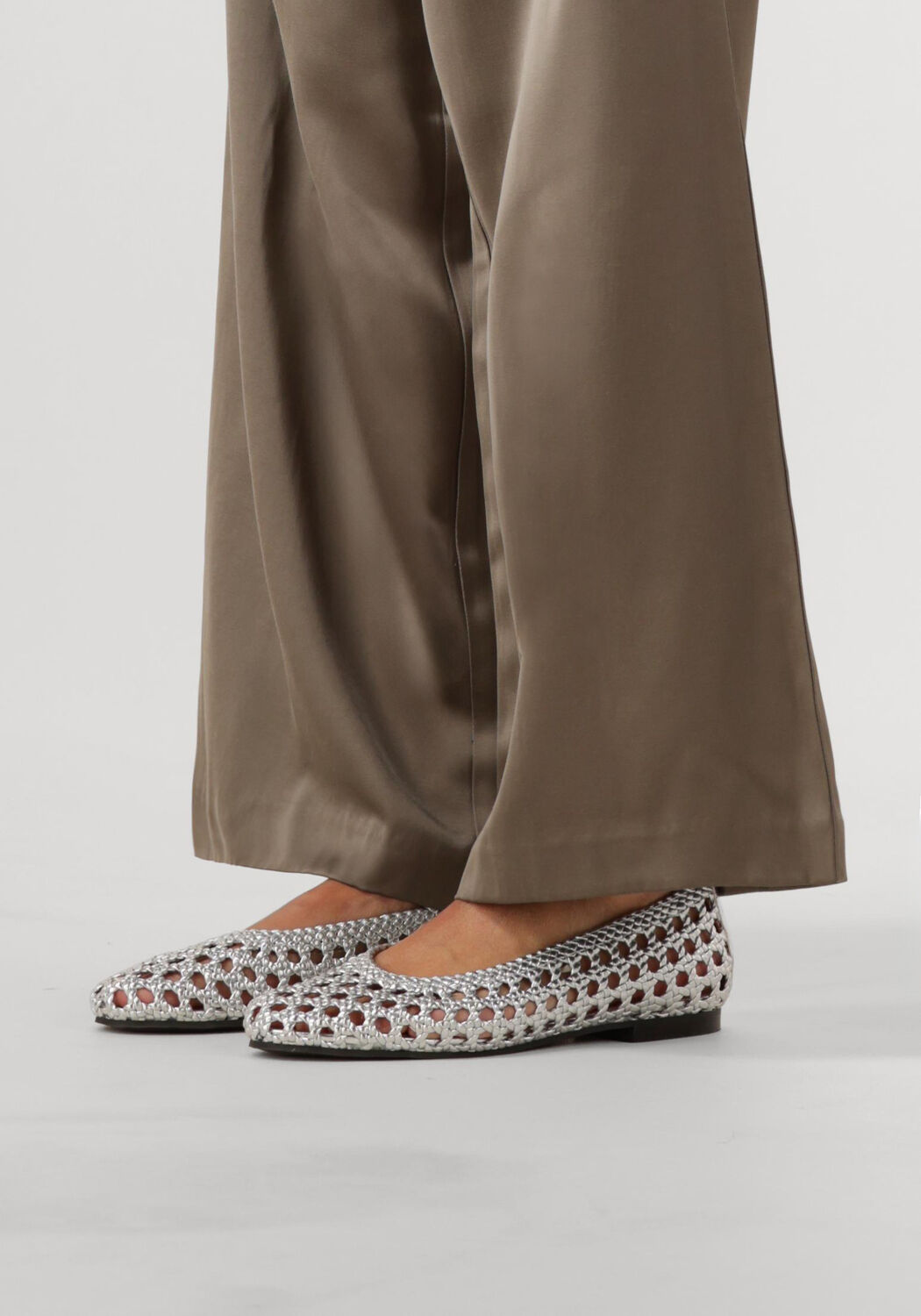 Silberne CTWLK Ballerinas ELOUISE - large