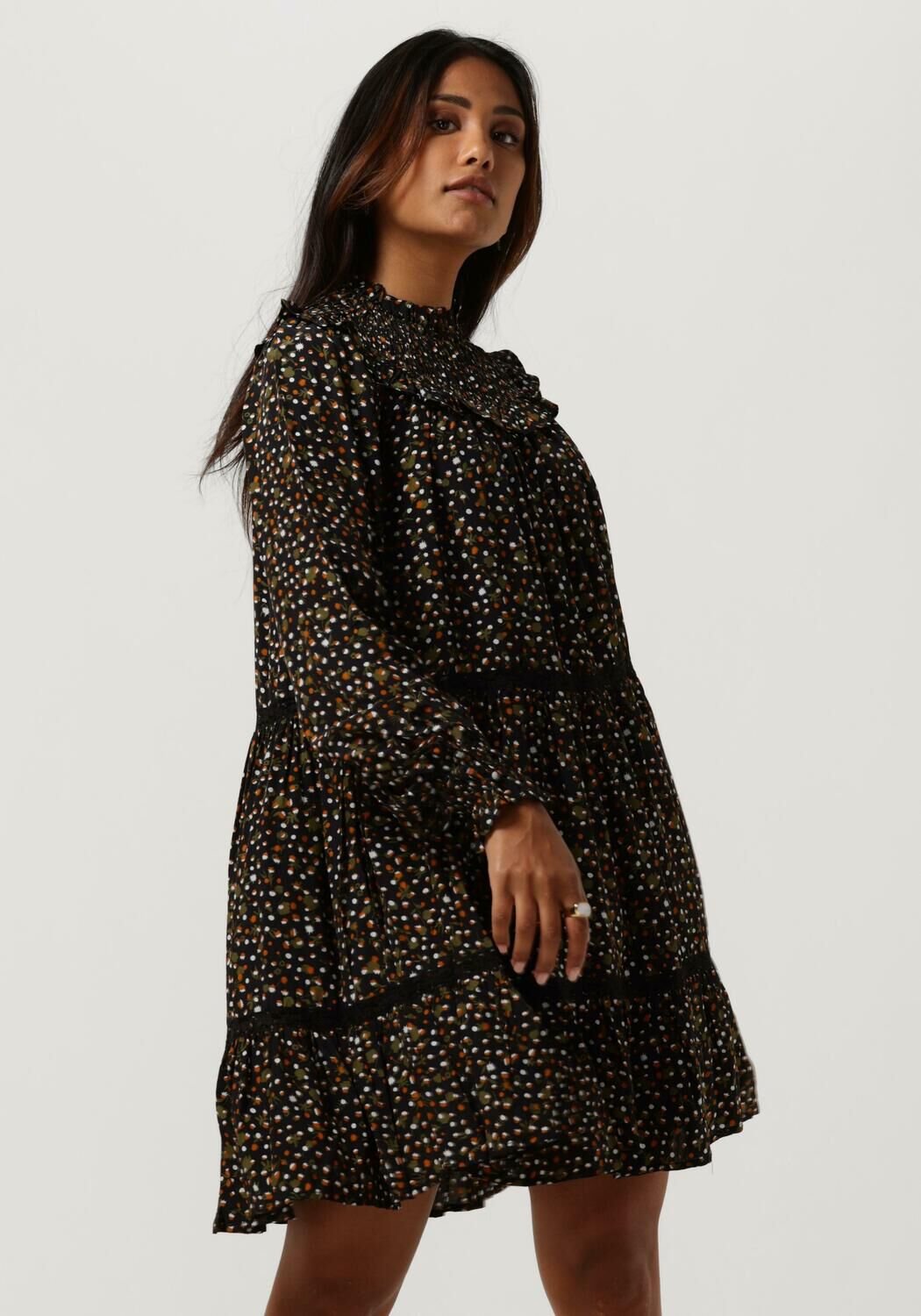 Schwarze SCOTCH SODA Minikleid SMOCKED AND TIERED LONG SLEEVED DRESS Omoda