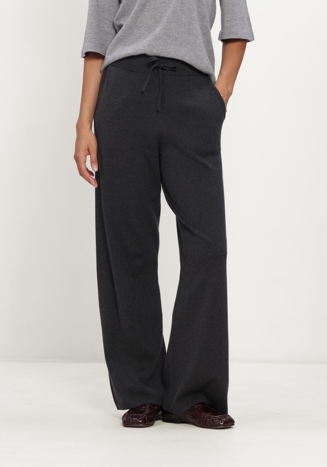 Anthrazit KNIT-TED Midirock NADA PANTS - large