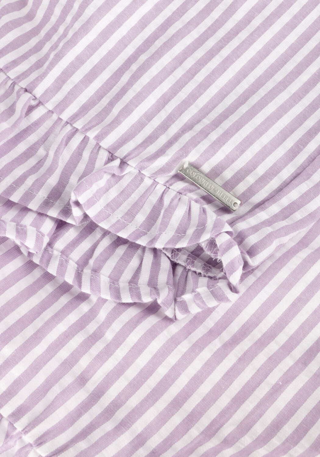 Lila COLOURFUL REBEL Kurze Hose SENSA STRIPED RUFFLE SHORT - large