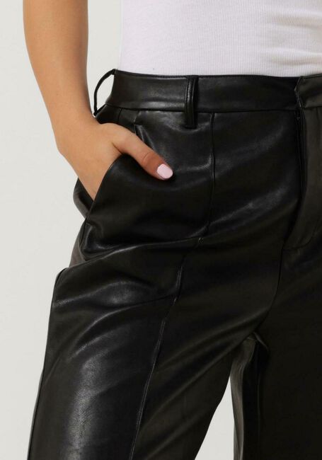 Schwarze COLOURFUL REBEL Hose RUS VEGAN LEATHER STRAIGHT PANTS - large
