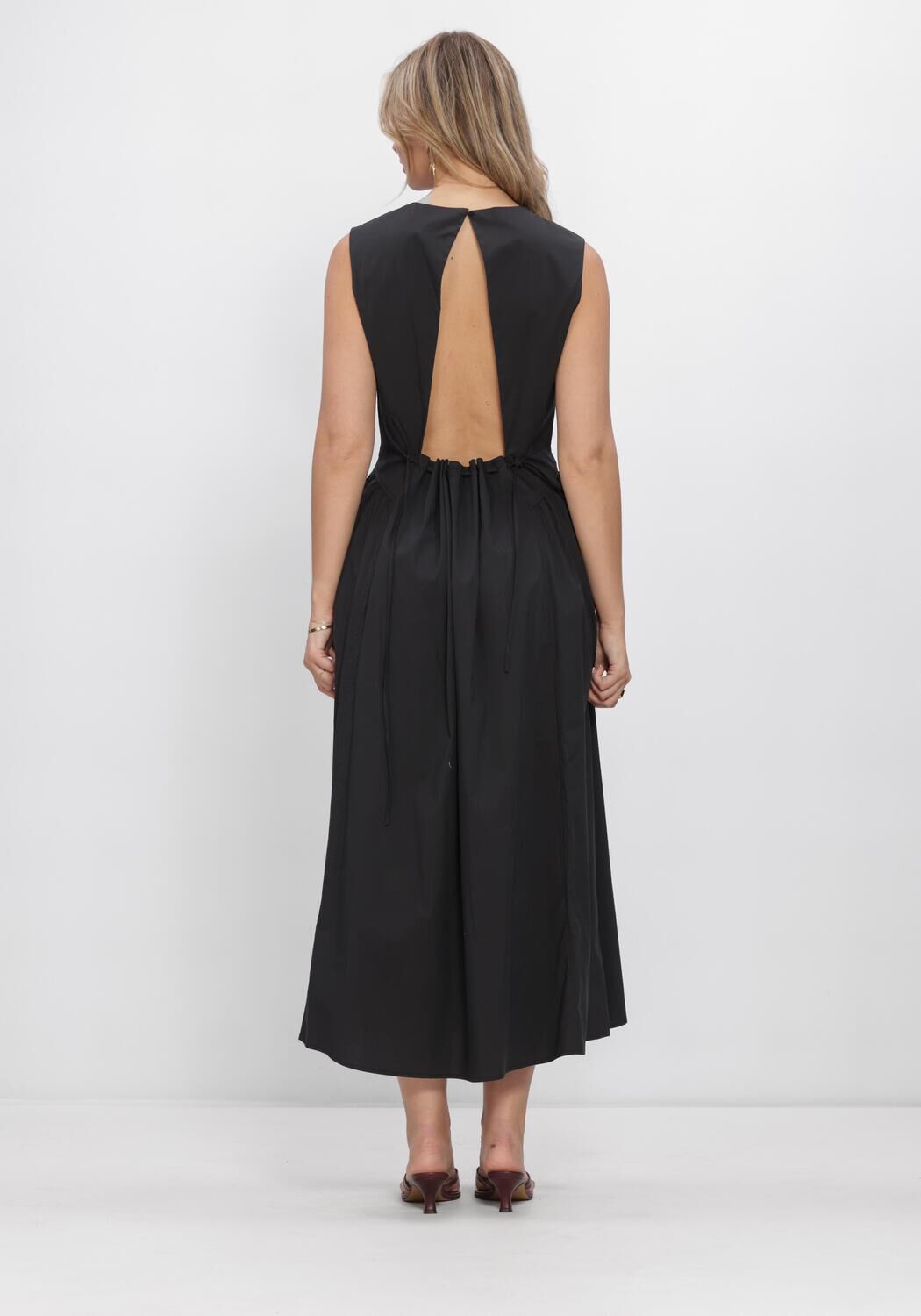 Schwarze COPENHAGEN MUSE Midikleid CMPOPPI-DRESS - large