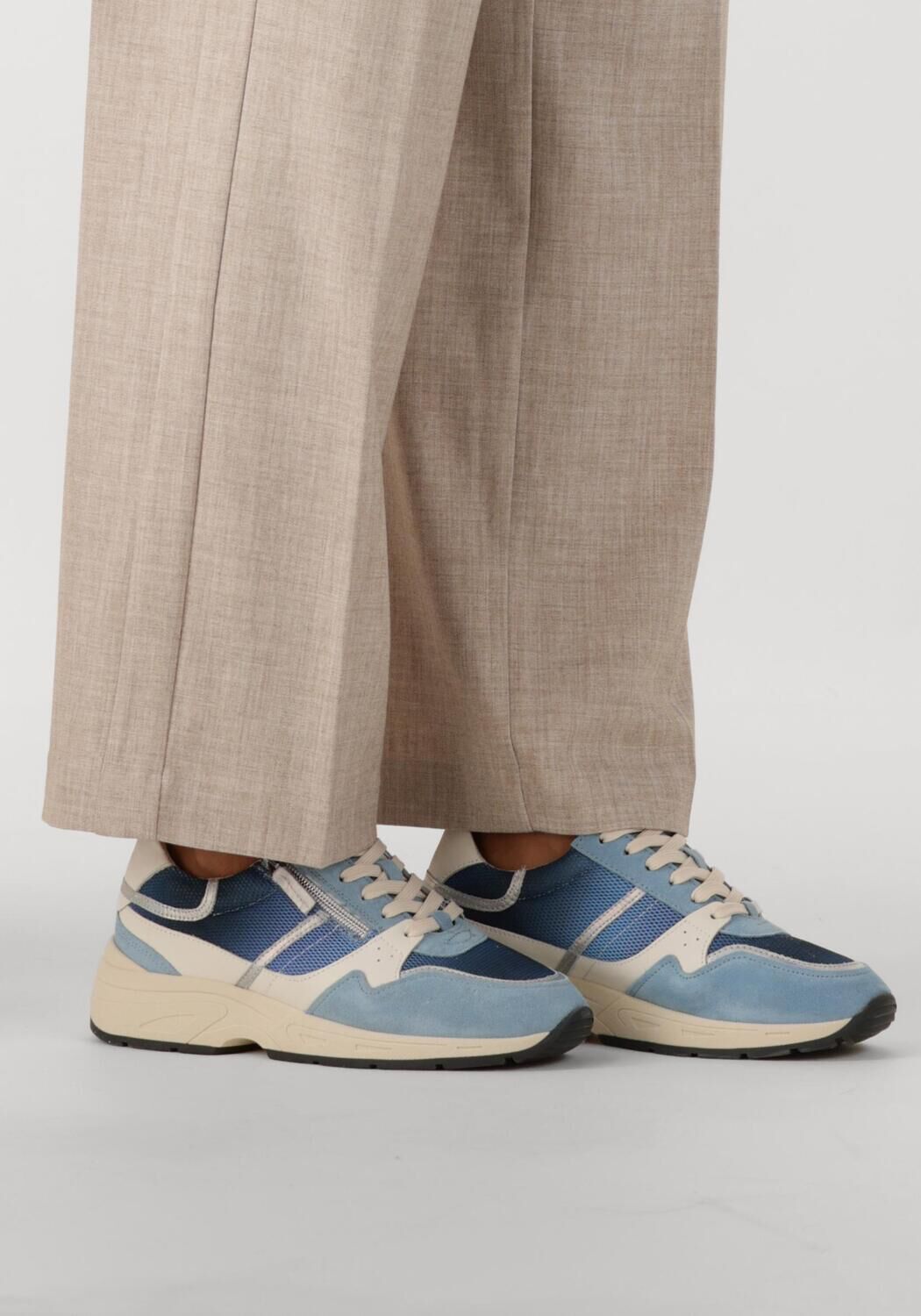 Blaue PIEDI NUDI Sneaker Low KARA 04.05 - large