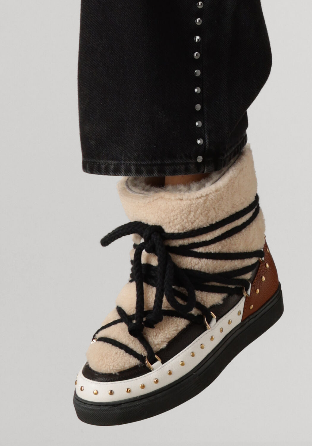 Cognacfarbene INUIKII Winterstiefel CURLY ROCK - large