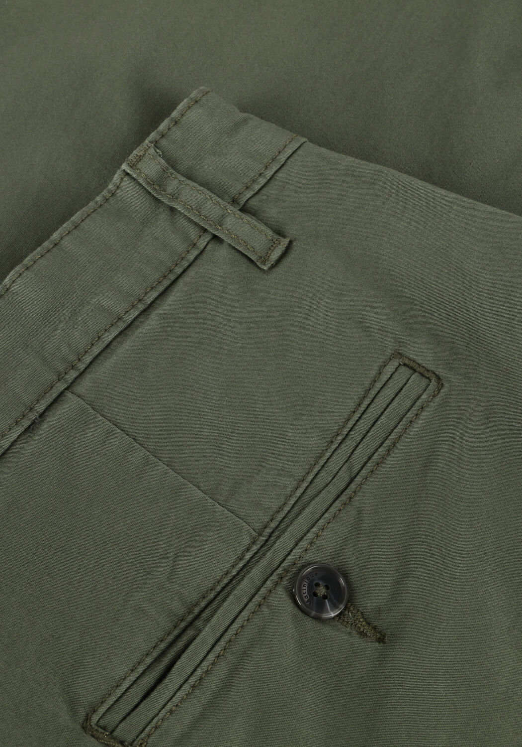 Olive MATINIQUE Kurze Hose MATHOMAS SHORT - large