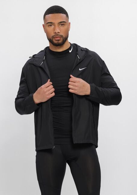 Schwarze NIKE T-shirt NIKE MILLER - large