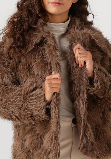 Braune AIMEE THE LABEL Fake-Fur-Jack WILLEM - large