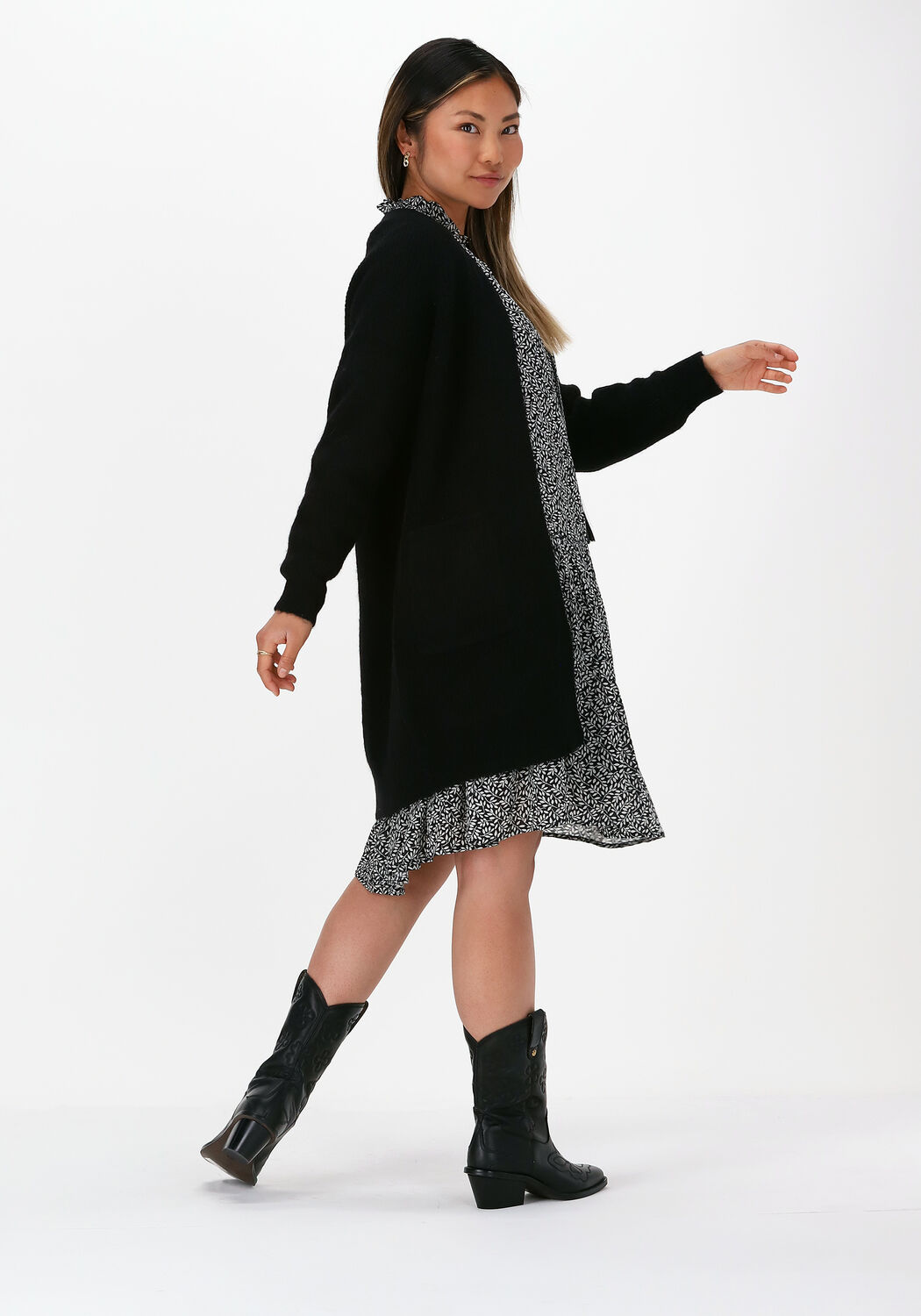 Large black deals sweater
