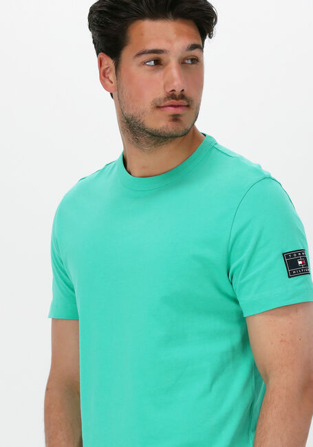 Grüne TOMMY HILFIGER T-shirt RECYCLED COTTON SLEEVE BADGE TEE - large