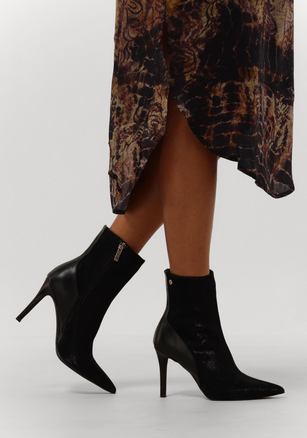 Schwarze NOTRE-V Stiefeletten 17535 - large