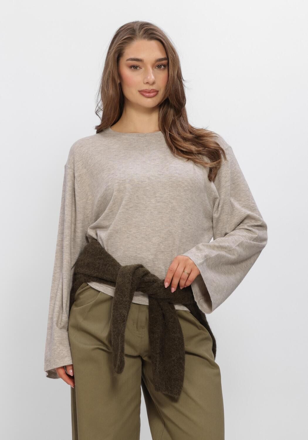 Sand BOII STUDIOS Top WERO O-NECK KNIT - large