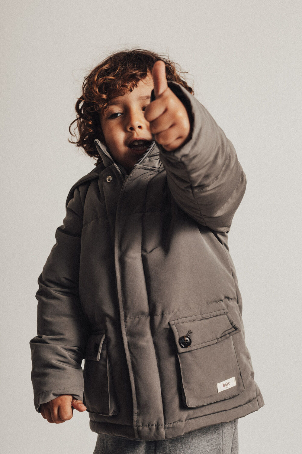 Dunkelgrau BAJE STUDIO Wattierte Jack HAVANT - large