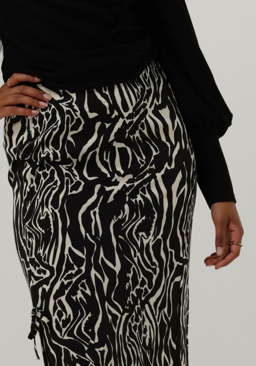 Schwarze GESTUZ Midirock BRAYAGZ P HW SKIRT - large