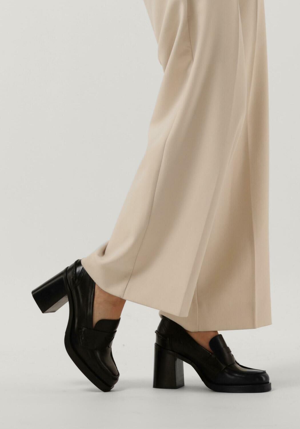 Schwarze VIA VAI Pumps AVERY PUMP - large