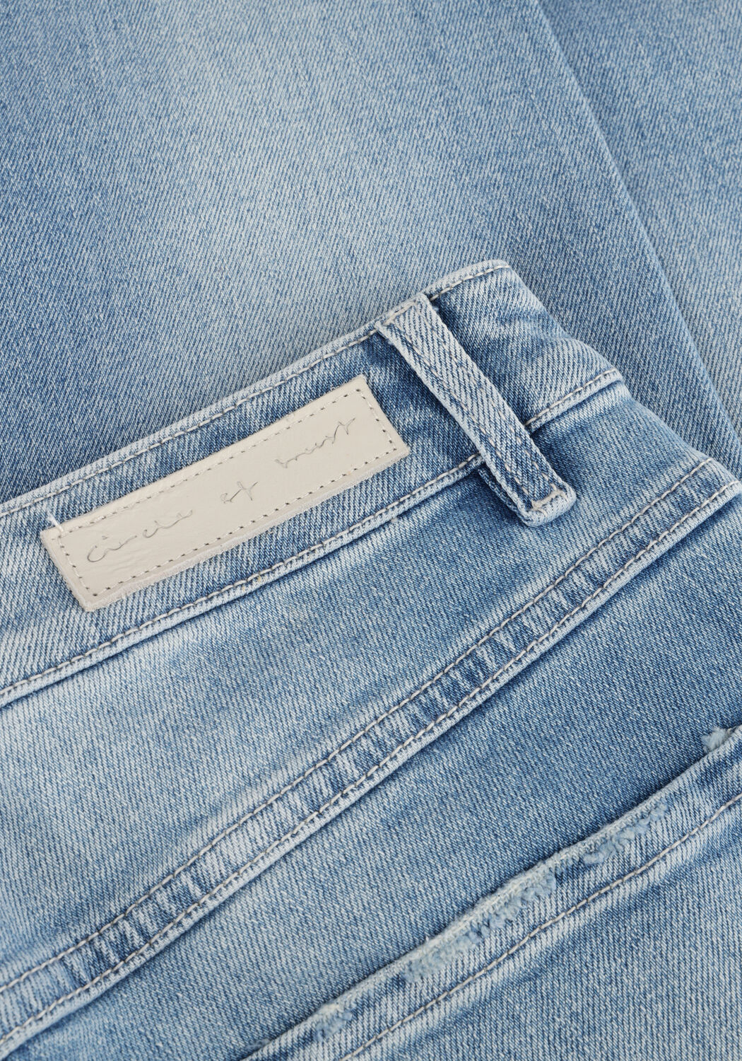 Hellblau CIRCLE OF TRUST Mom jeans CHLOE DNM - large