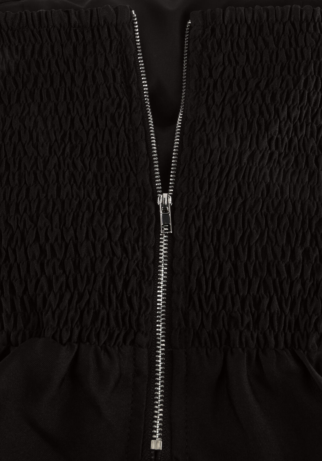 Schwarze NEO NOIR Top TALEEN DULL SATEEN TOP - large