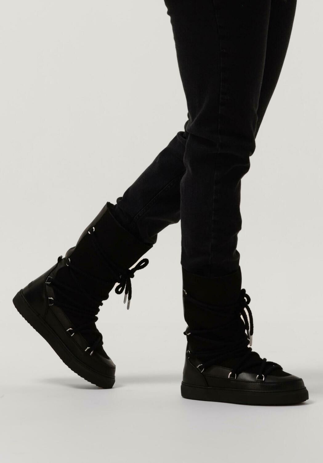 Schwarze INUIKII Winterstiefel CLASSIC HIGH LACED - large