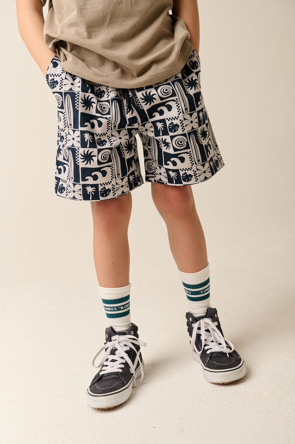 Schwarze TUMBLE 'N DRY Kurze Hose PALM COVE - large