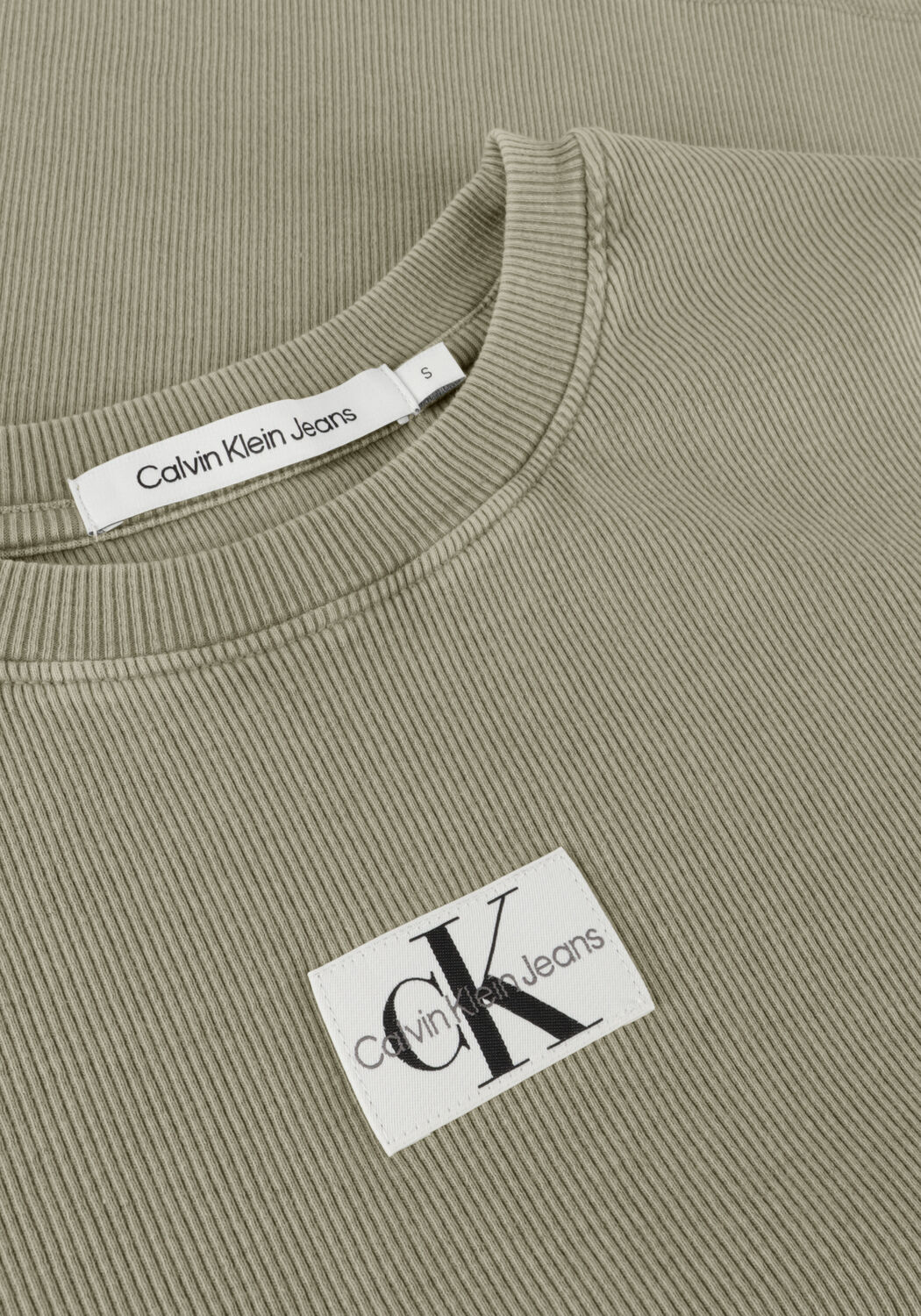 Gr&uuml;ne CALVIN KLEIN T-shirt LABEL WASHED RIB SLIM TEE - large