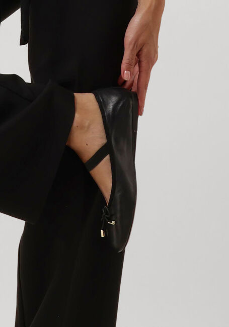 Schwarze INUOVO Ballerinas A94010 - large