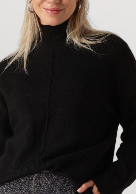 Schwarze Y.A.S. Pullover YASBALIS LS HIGH NECK KNIT - large
