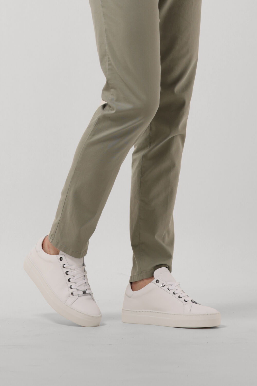 Wei&szlig;e NUBIKK Sneaker Low JAGGER PURE - large