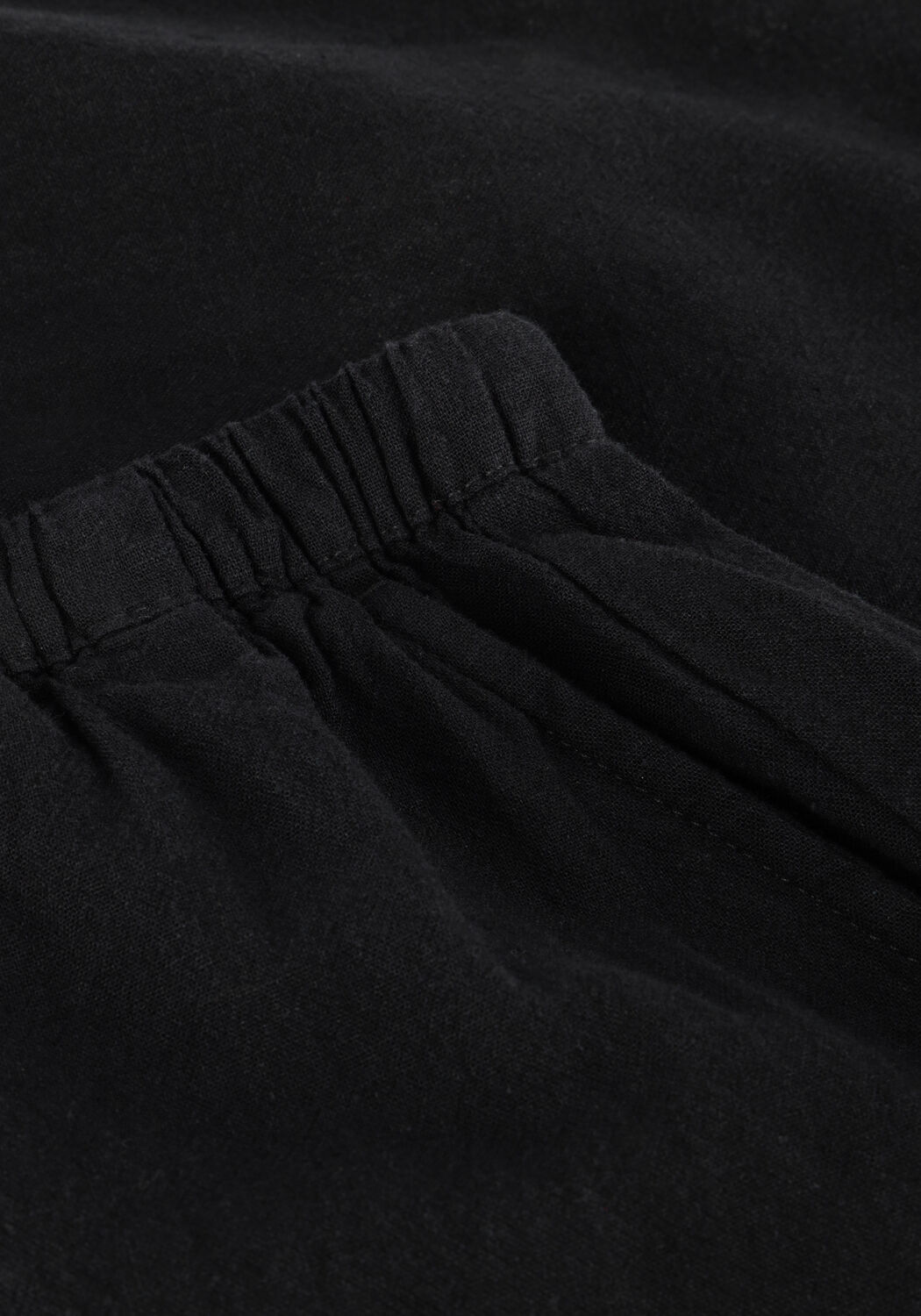 Schwarze SELECTED WOMEN Kurze Hose SLFLUISA MW STRING SHORTS B - large