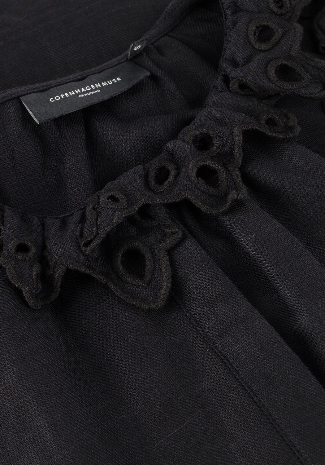 Schwarze COPENHAGEN MUSE Blusen NATULI SHIRT - large