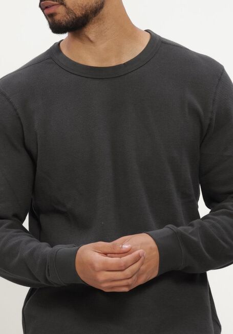 Schwarze CALVIN KLEIN T-shirt LS WAFFLE BADGE CREWNK TEE - large