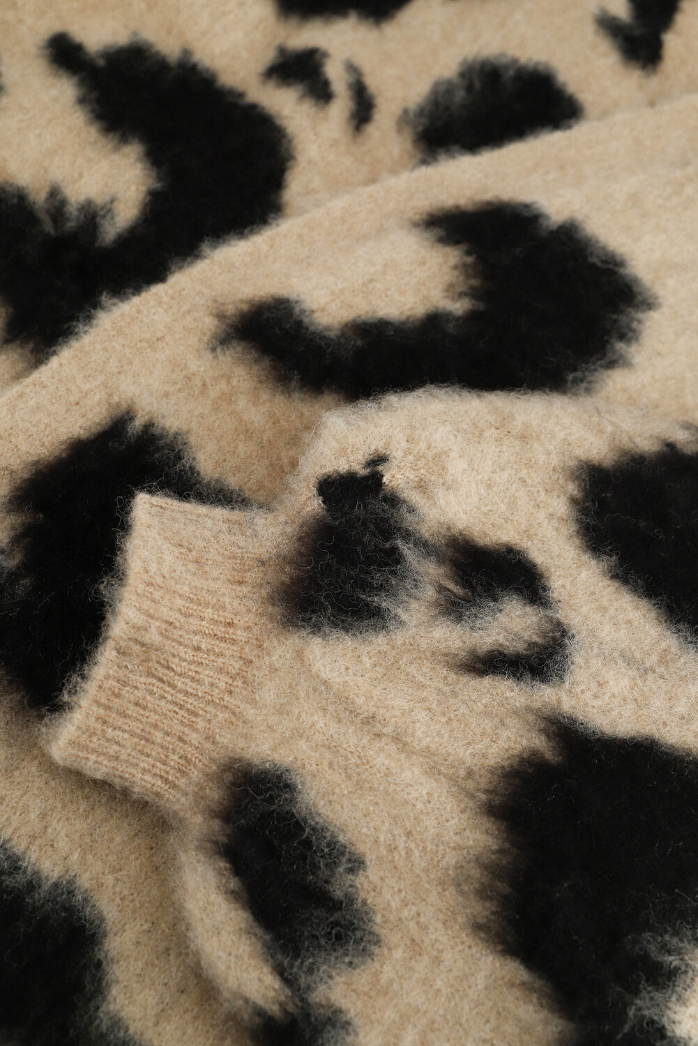 Beige NA-KD Strickjacke LEO KNITTED OVERSIZED BRUSHED  - large