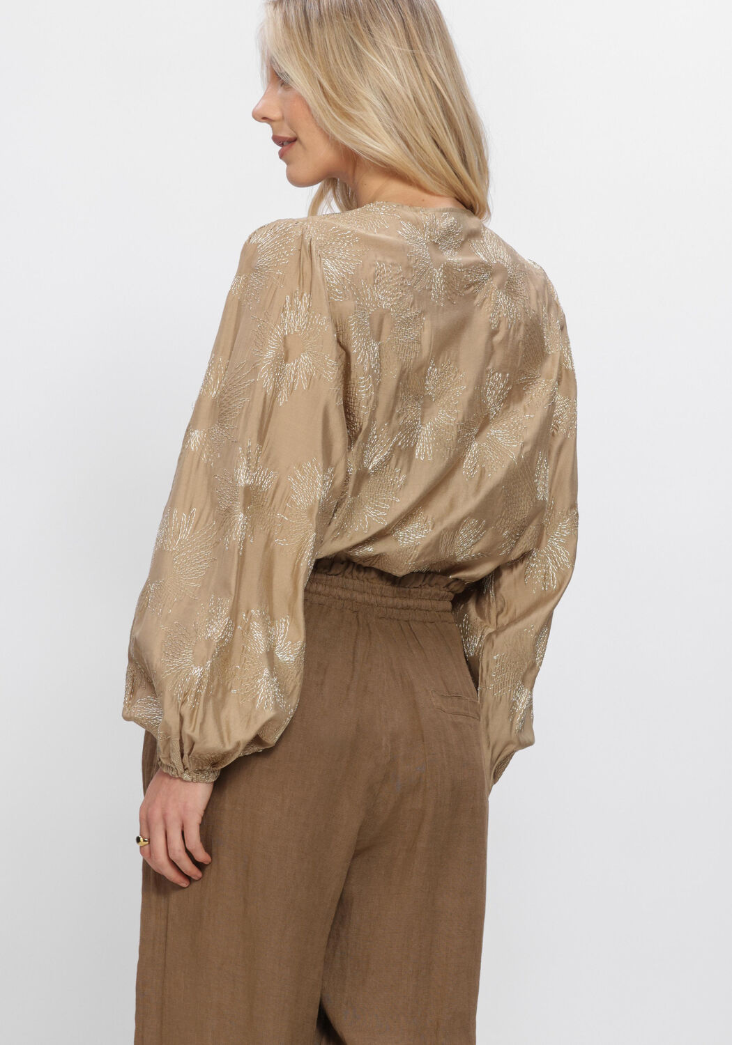 Sand NUKUS Blusen KAOUTAR BLOUSE EMBROIDERY - large