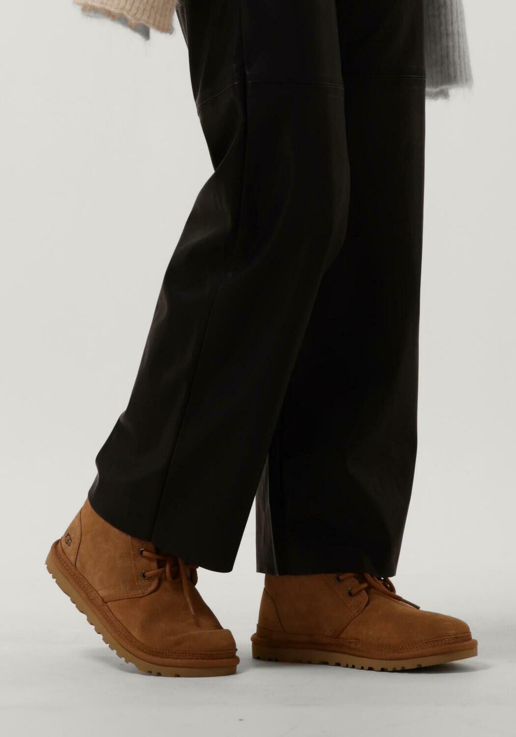 Cognacfarbene UGG Schn&uuml;rboots W NEUMEL - large