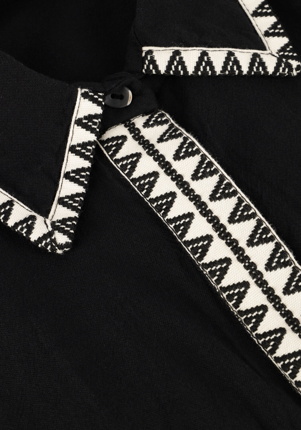 Schwarze DEVOTION Blusen GAIA - large