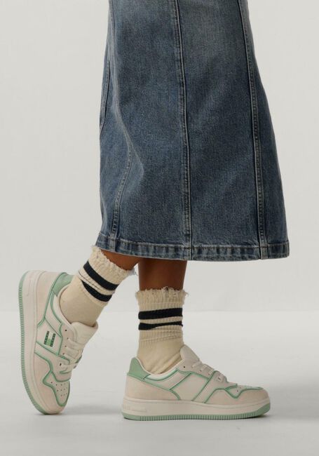 Weiße TOMMY JEANS Sneaker Low TJW RETRO BASKET FOAM EDGE - large