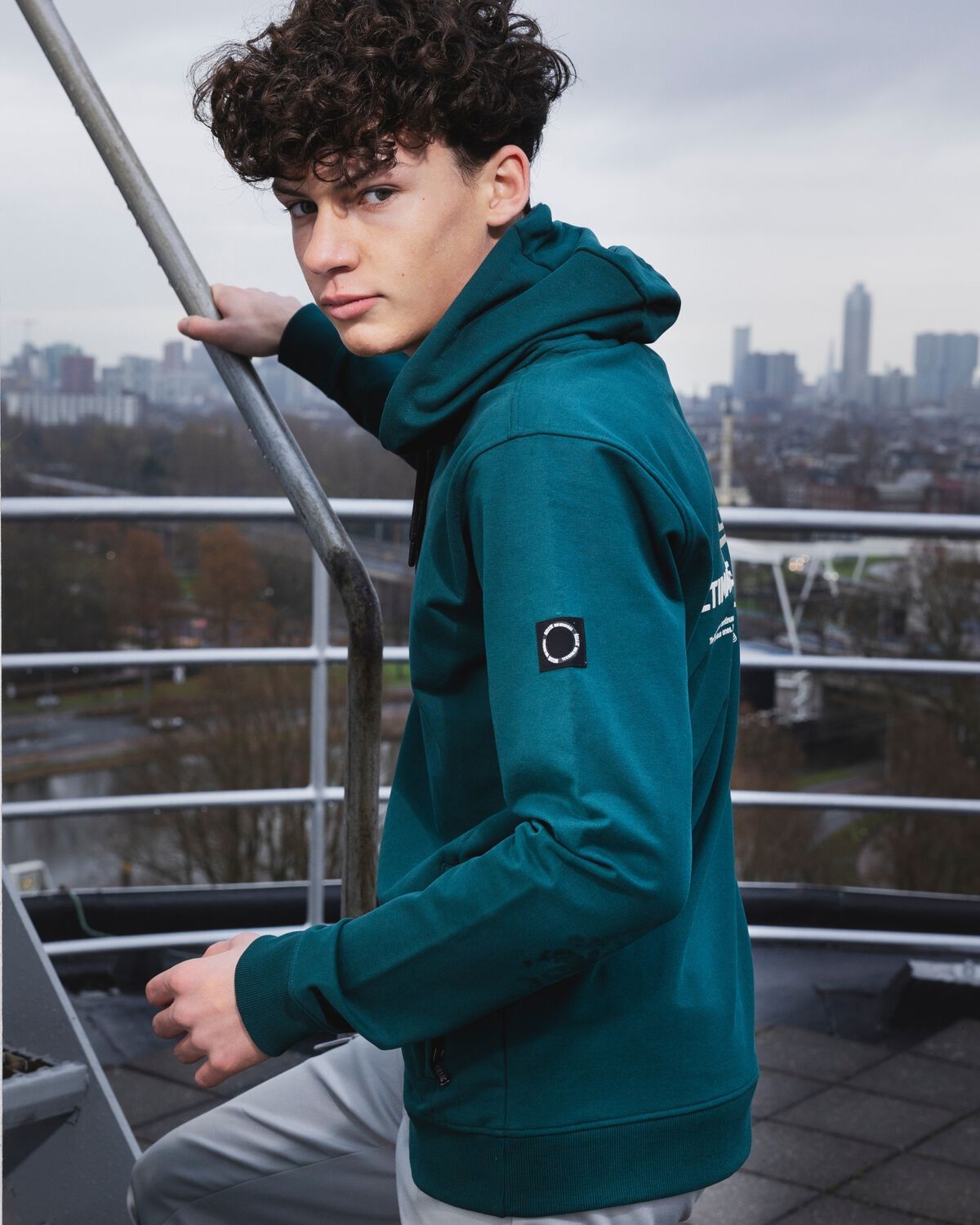 Gr&uuml;ne RELLIX Sweatshirt HOODIE RELLIX CHESTPRINT - large