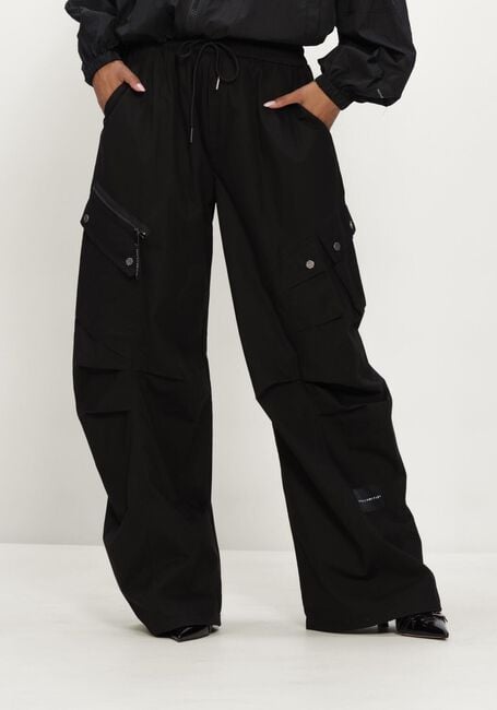 Schwarze HAUTE L'AMITI&Eacute; Cargohosen AIR ZIP TALL PANT - large