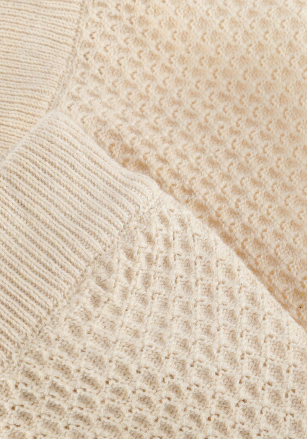 Wei&szlig;e BAJE STUDIO Kurze Hose URIZ - large