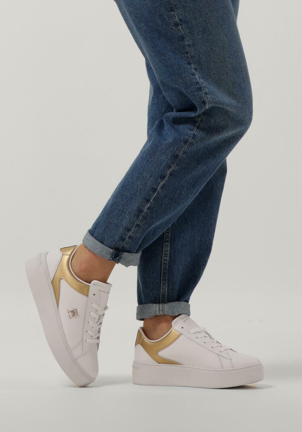 Wei&szlig;e TOMMY HILFIGER Sneaker Low TH PLATFORM COURT - large