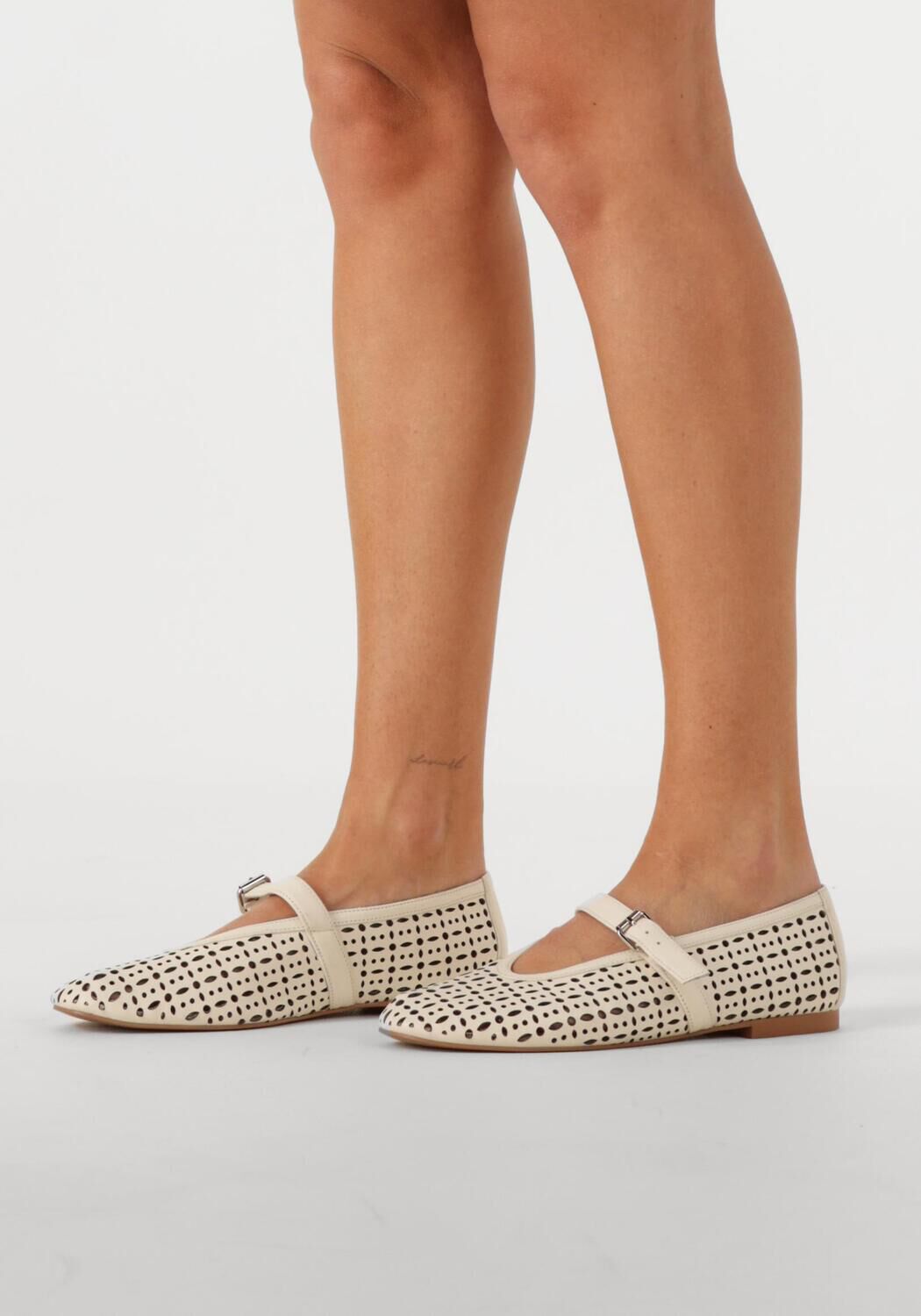 Wei&szlig;e BIBI LOU Ballerinas 604Z28VK - large