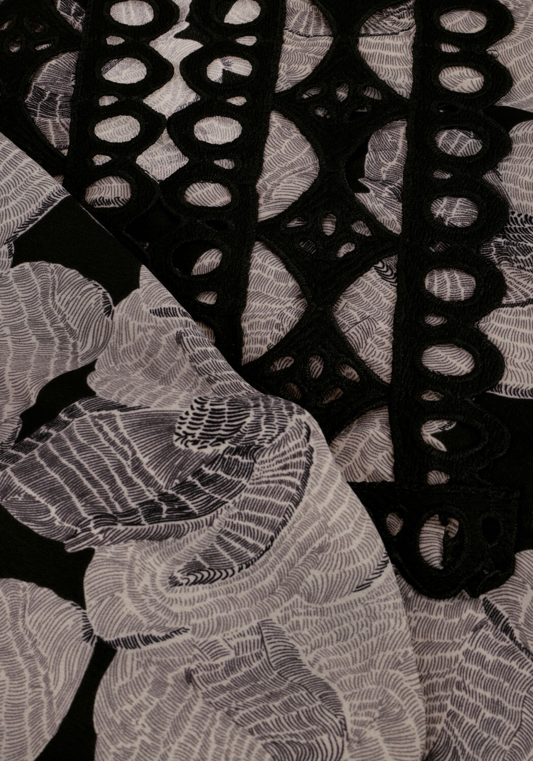 Schwarze JANSEN AMSTERDAM Blusen GF159 BLOUSE AVALON - large