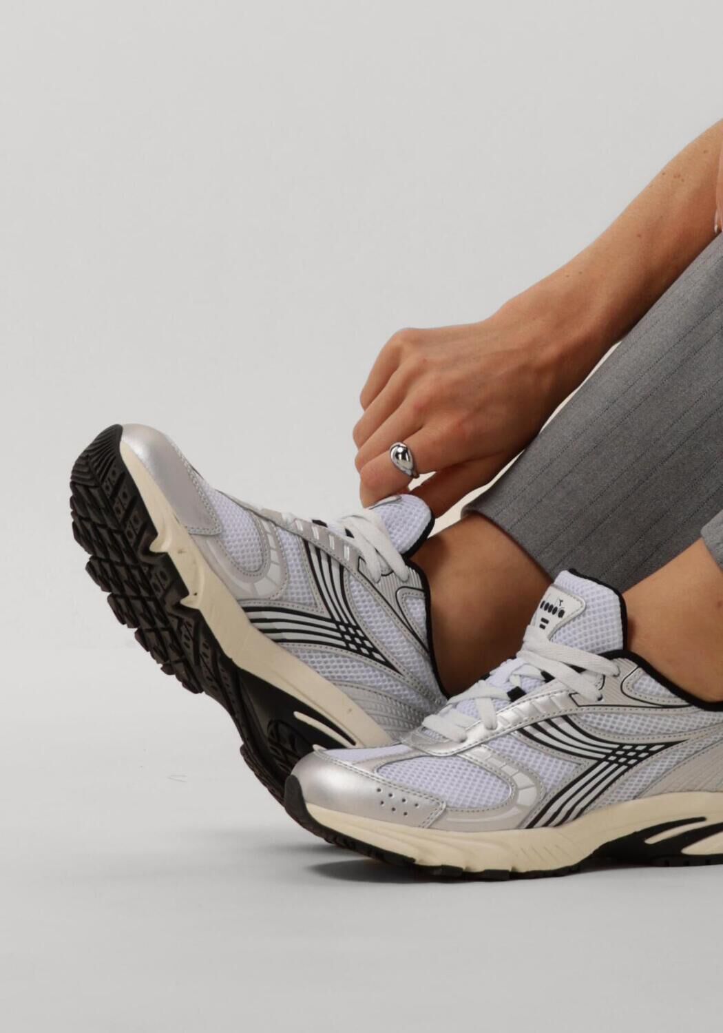 Silberne DIADORA Sneaker Low SAO-KO 280 WN - large